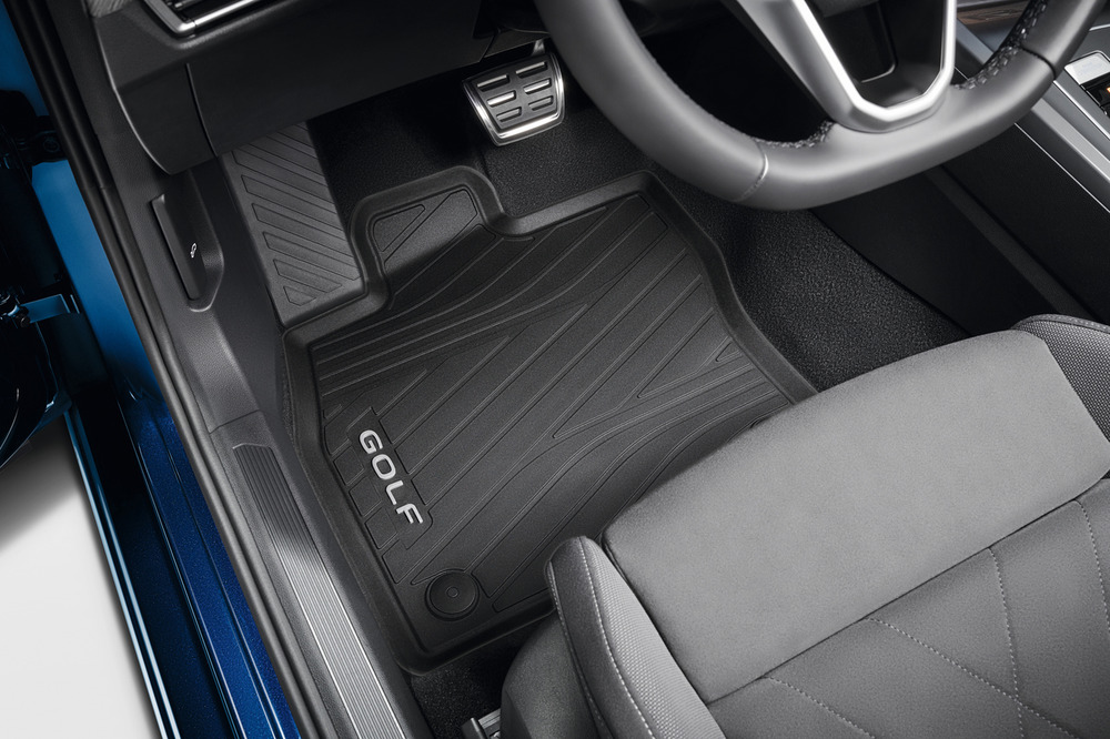 Volkswagen Golf 8 Tappetini quattro stagioni